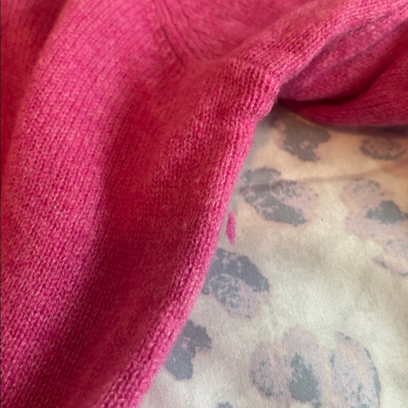 Saks Fifth Avenue Pink V-Neck Sweater Women’s Size XL - Picture 5 of 11
